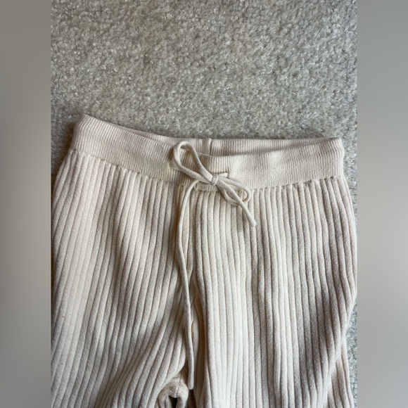 Women's Cream Ribbed Knit Set - Picture 4 of 8